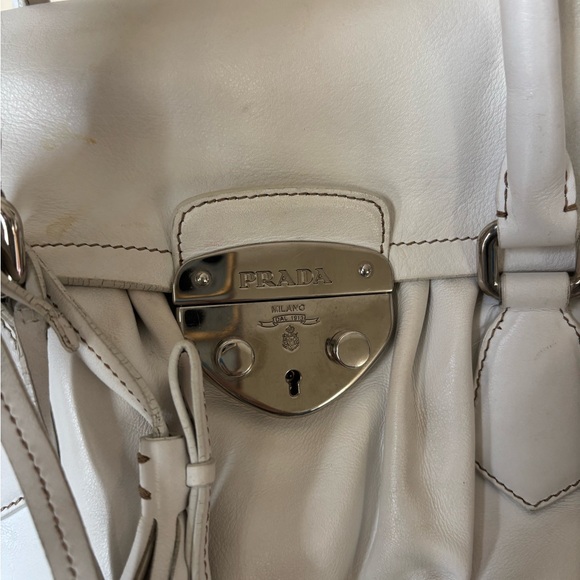 Prada white bag - Picture 2 of 8